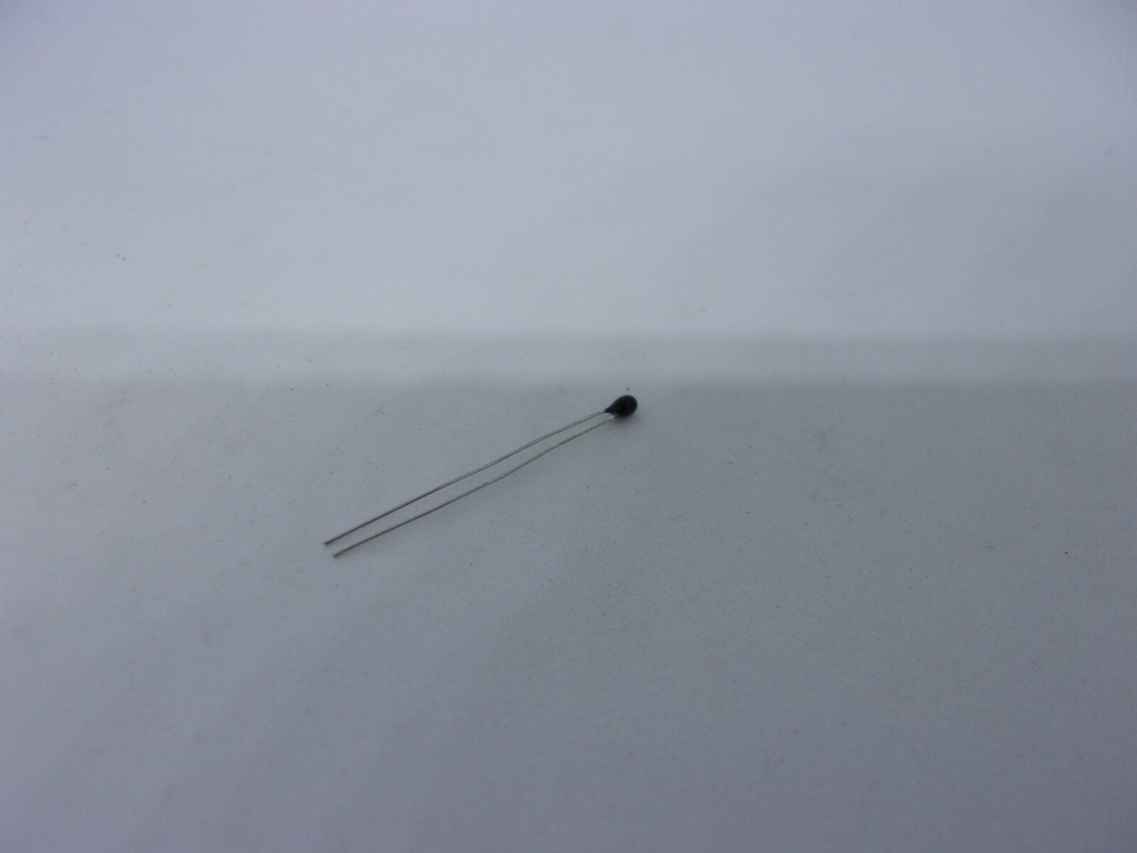 20 Pcs Pack Lot Thermal Resistor Thermistor NTC MF52 Package 3950 B DIP 5% 10K