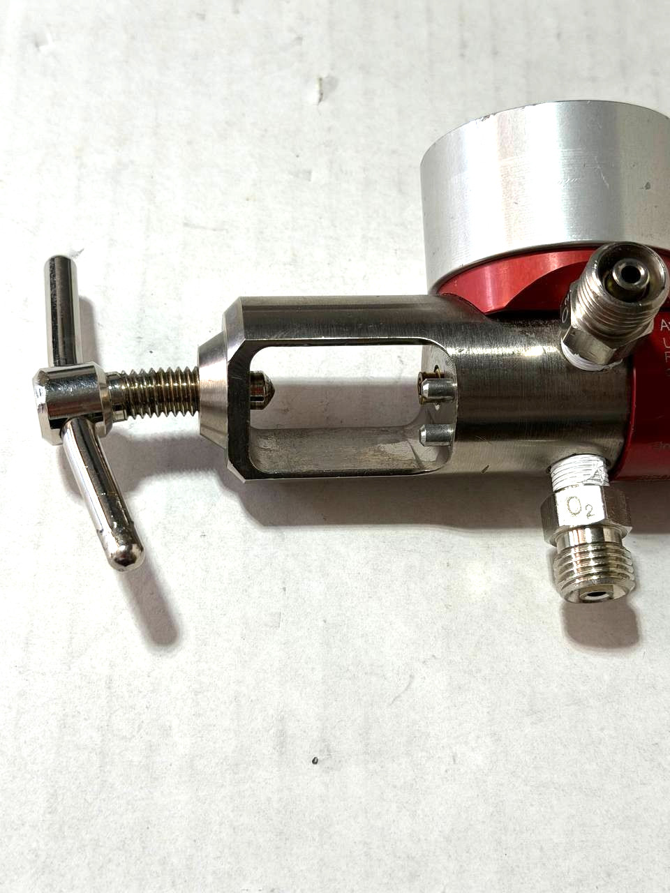 Allied Products L370-220-A-STL Oxygen Regulator, Used