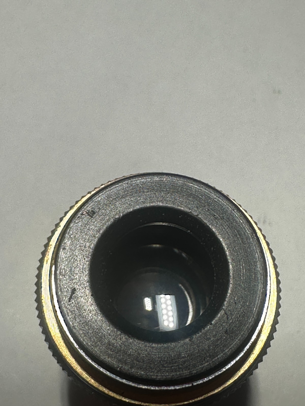 10/0.25 N.A. 160/0.17 Microscope Objective Bottom Yellow Stripe, Used