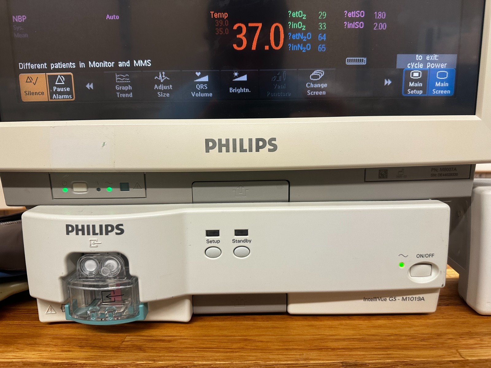 Philips IntelliVue MP70 Monitor w/ G5 Gas & X2 Transport ECG NIBP IBP SpO
