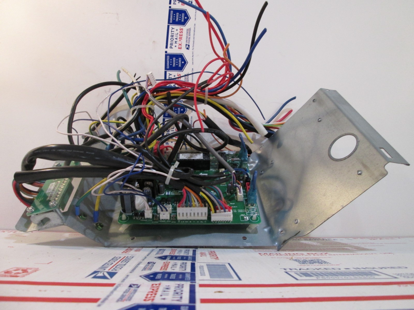 ISLANDAIRE 803300301015 Main Control Circuit Board PTAC-MB-C-F1 used P20/PP03