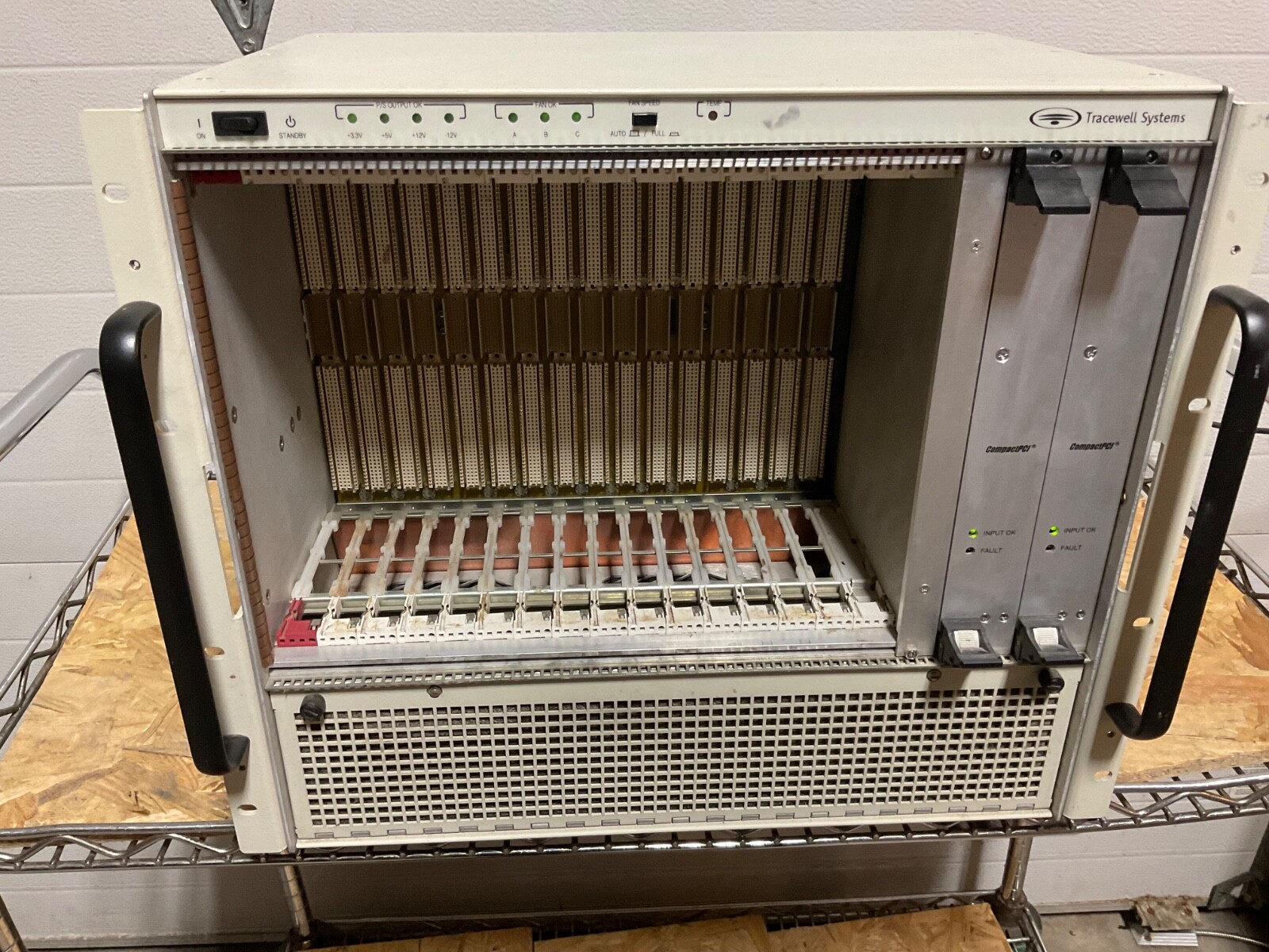 Tracewell Systems rack mount 16 slot PCI CompactPCI VME module box Powers up fan