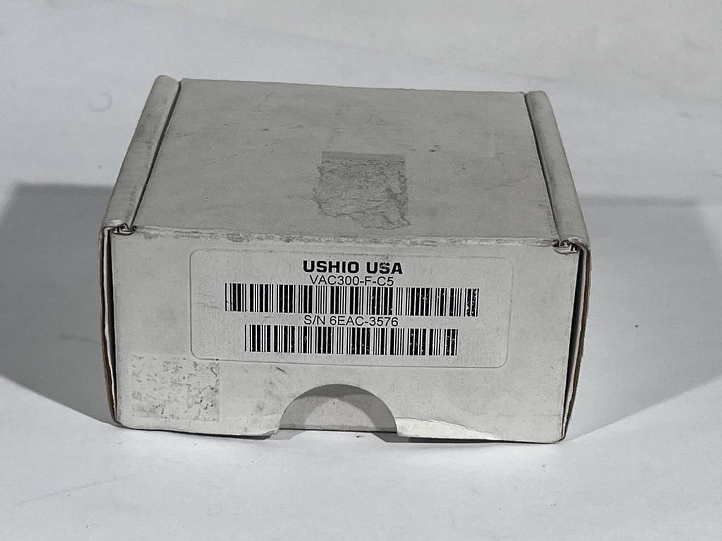 Ushio VAC300-F-C5 300W Ceramic Xenon Lamp for Scientific / Medical