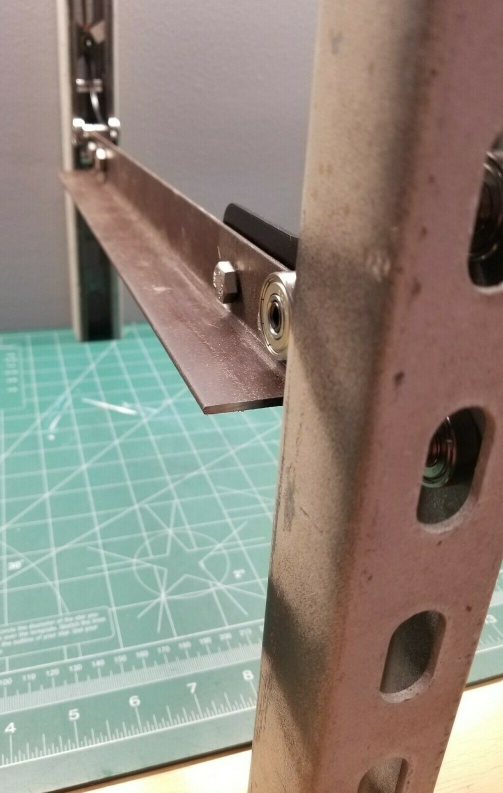 4 X trolley. Fits Unistrut 1-5/8. DIY trailer bed lift. USA made.