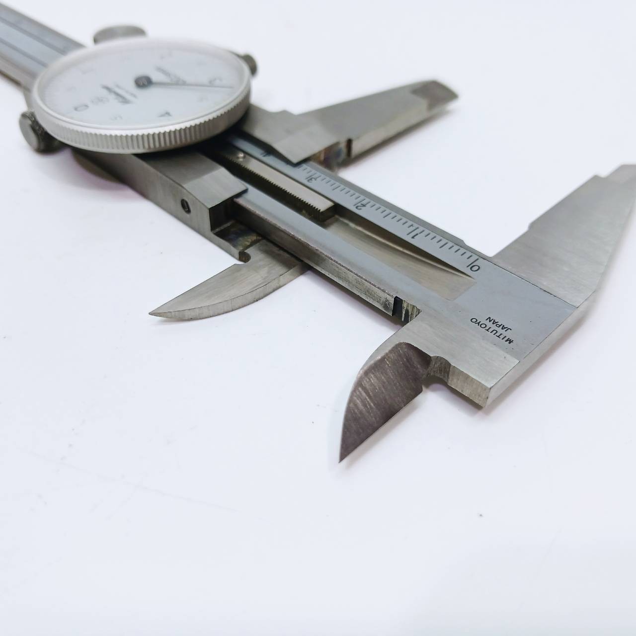 Mitutoyo Dial Vernier Caliper 505-660-50 D15E 150mm 0.02mm Made in Japan AJ2321T