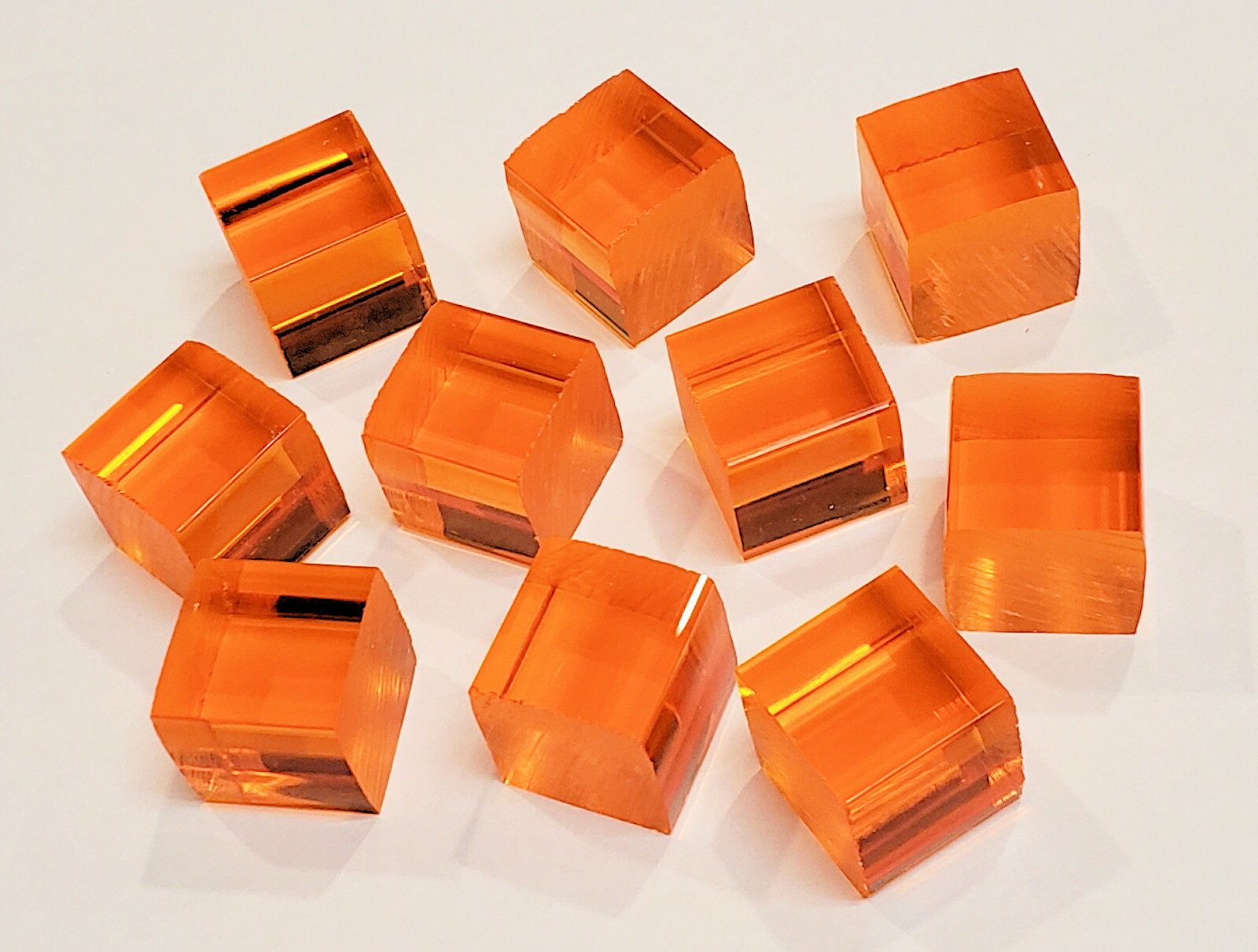 10 PCs 1” x 1″ x 1″ SQUARE CLEAR AMBER ACRYLIC Plexiglass ROD CUBES PEGS 1 Inch