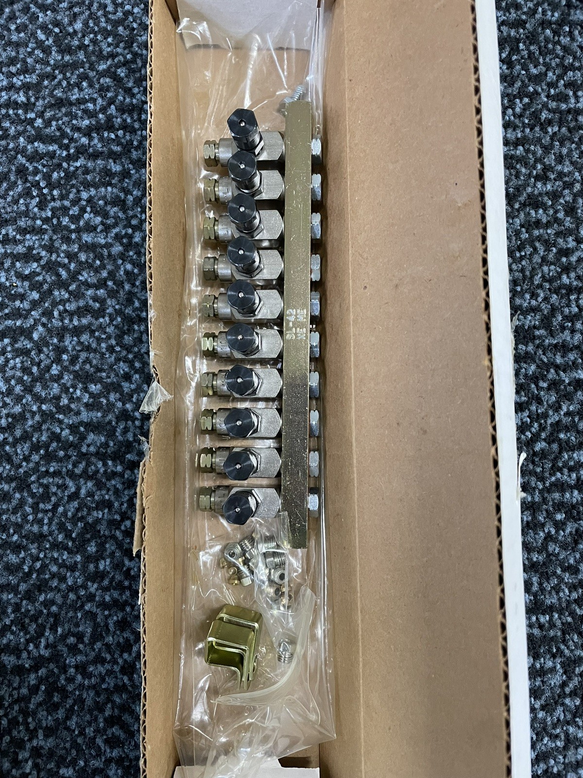 LINCOLN 84428-10 SL-42 Heat-Resistant Injector Assembly NEW