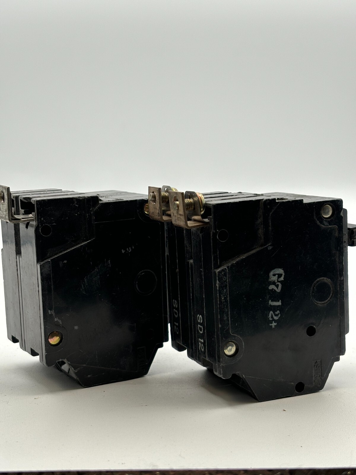 GE RT-660, 20 & 25 Amp, 2-Pole Units, Type THQB Circuit Breaker BUNDLE of 4
