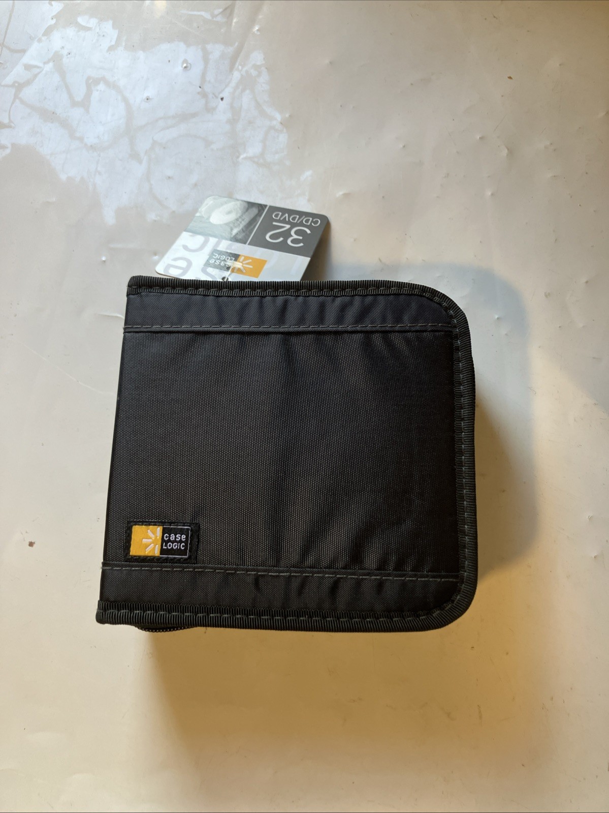 Case Logic CDW-32 32 Capacity Classic CD Wallet, Black