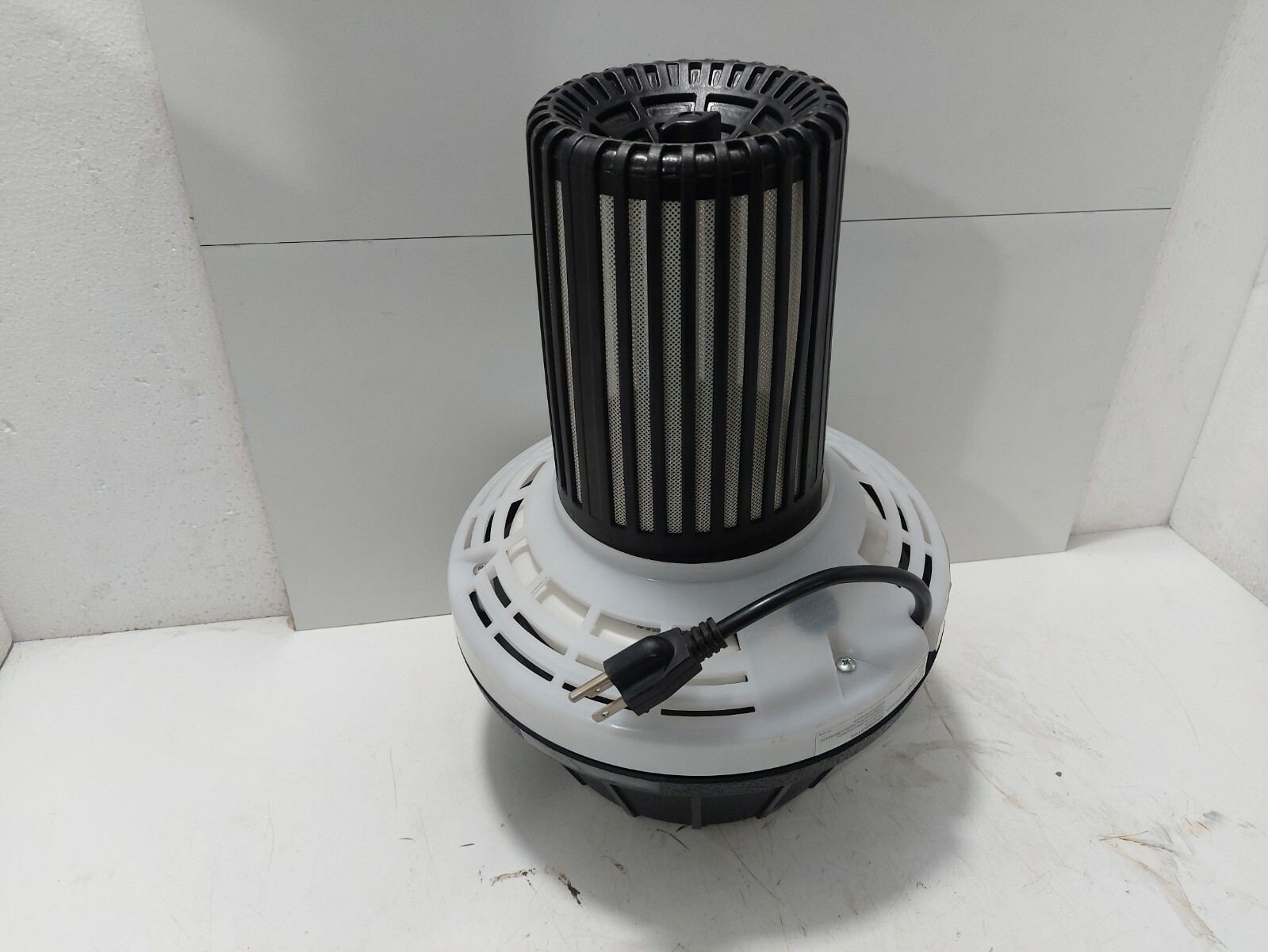 Flowtron PV-75A Insect and Rodent Control Equipment / Lamp BF-180