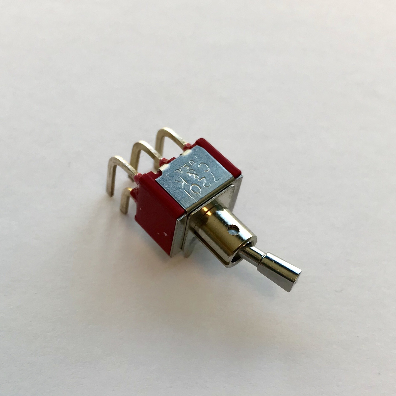 C&K 7201 DPDT, ON-NONE-ON, 5A 120VAC/28VDC Miniature Toggle Switch, 7201P4D9AQE