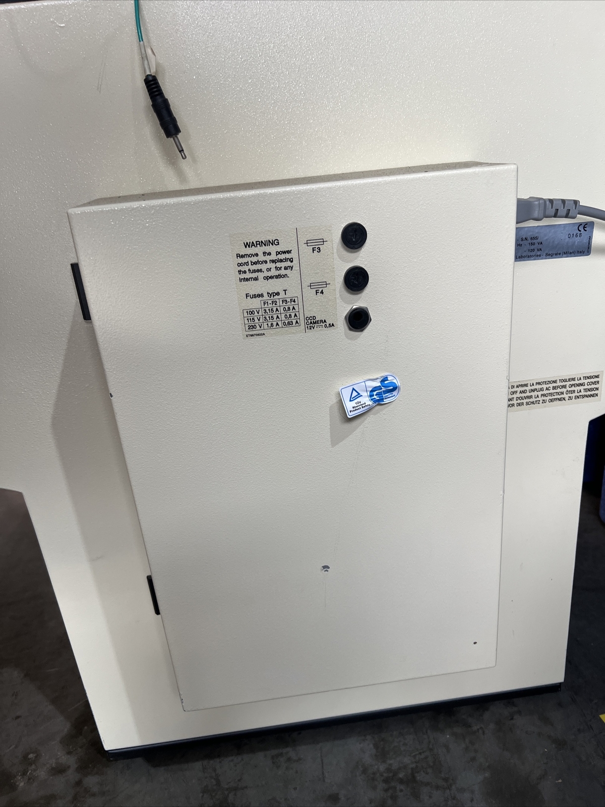 BIO-RAD GEL DOCUMENTATION SYSTEM GEL DOC 2000 WITH CAMERA