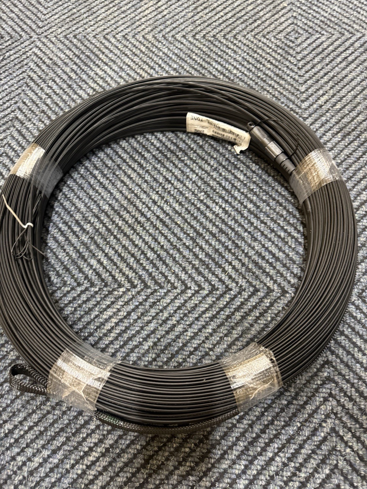 Corning Single Mode Fiber Optic Cable 700 ft Black POF OPT1TAPDRP