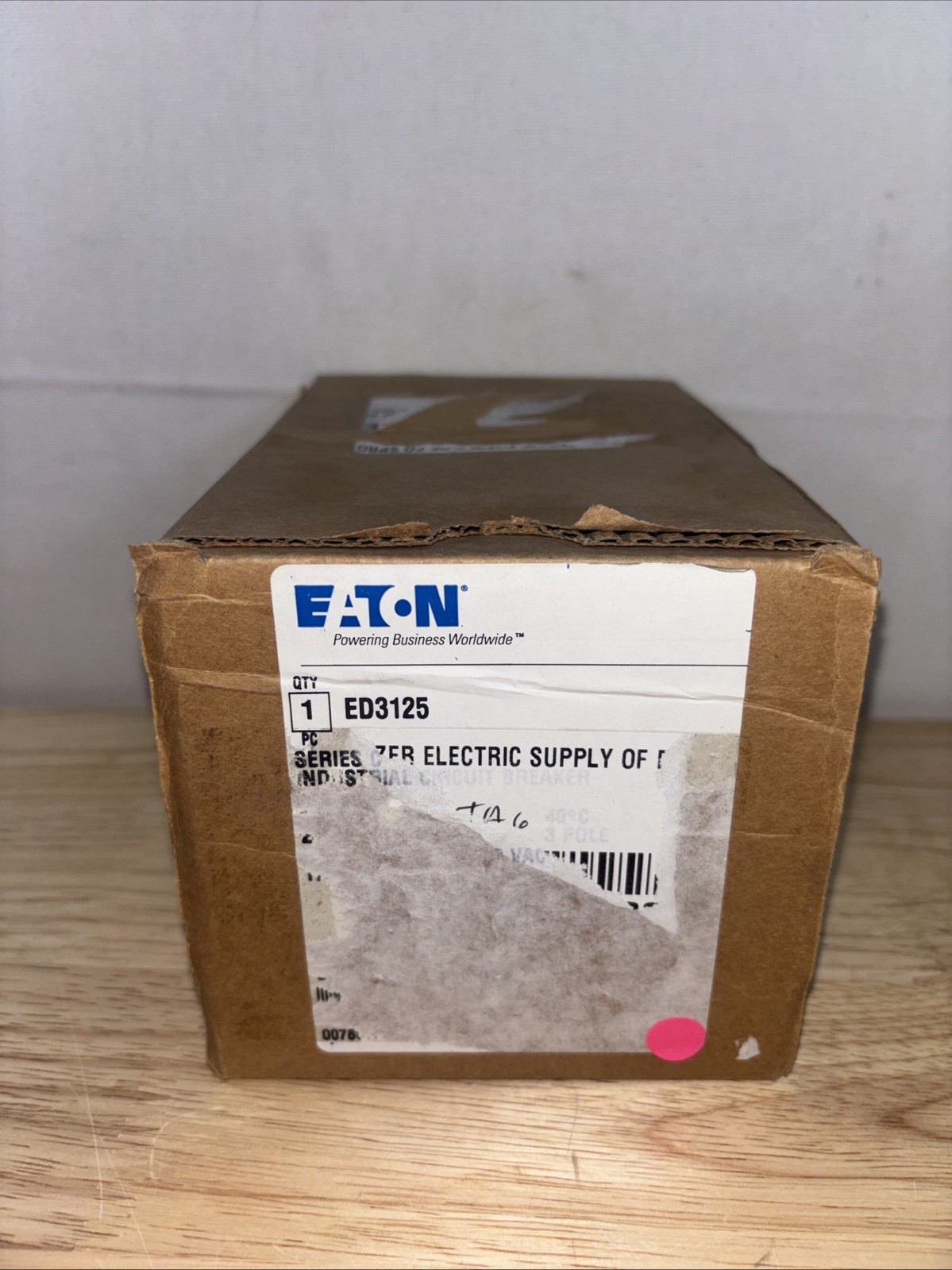 Eaton ED3125, 125 Amp, 3 Pole , 240VAC 65KA, Main Breaker
