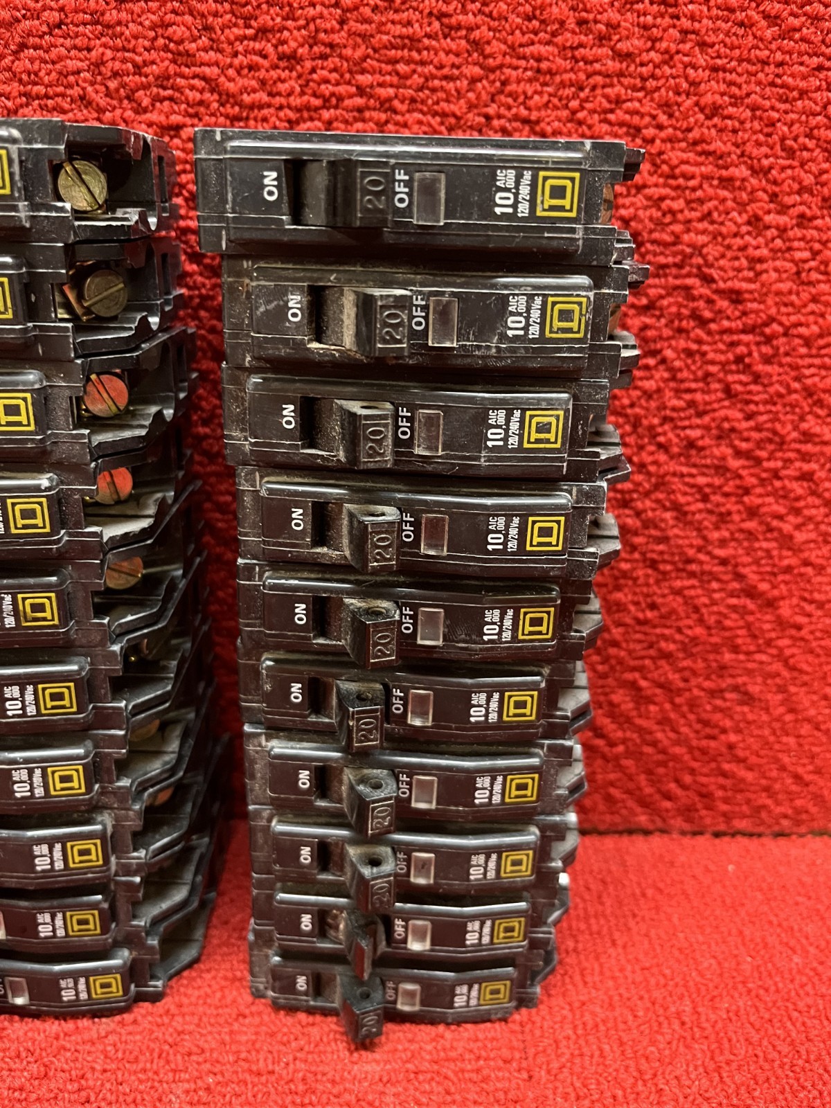 Lot of 20 Square D QO120 Circuit Breakers 20Amp 1 Pole 120/240VAC 10ka Good Cond