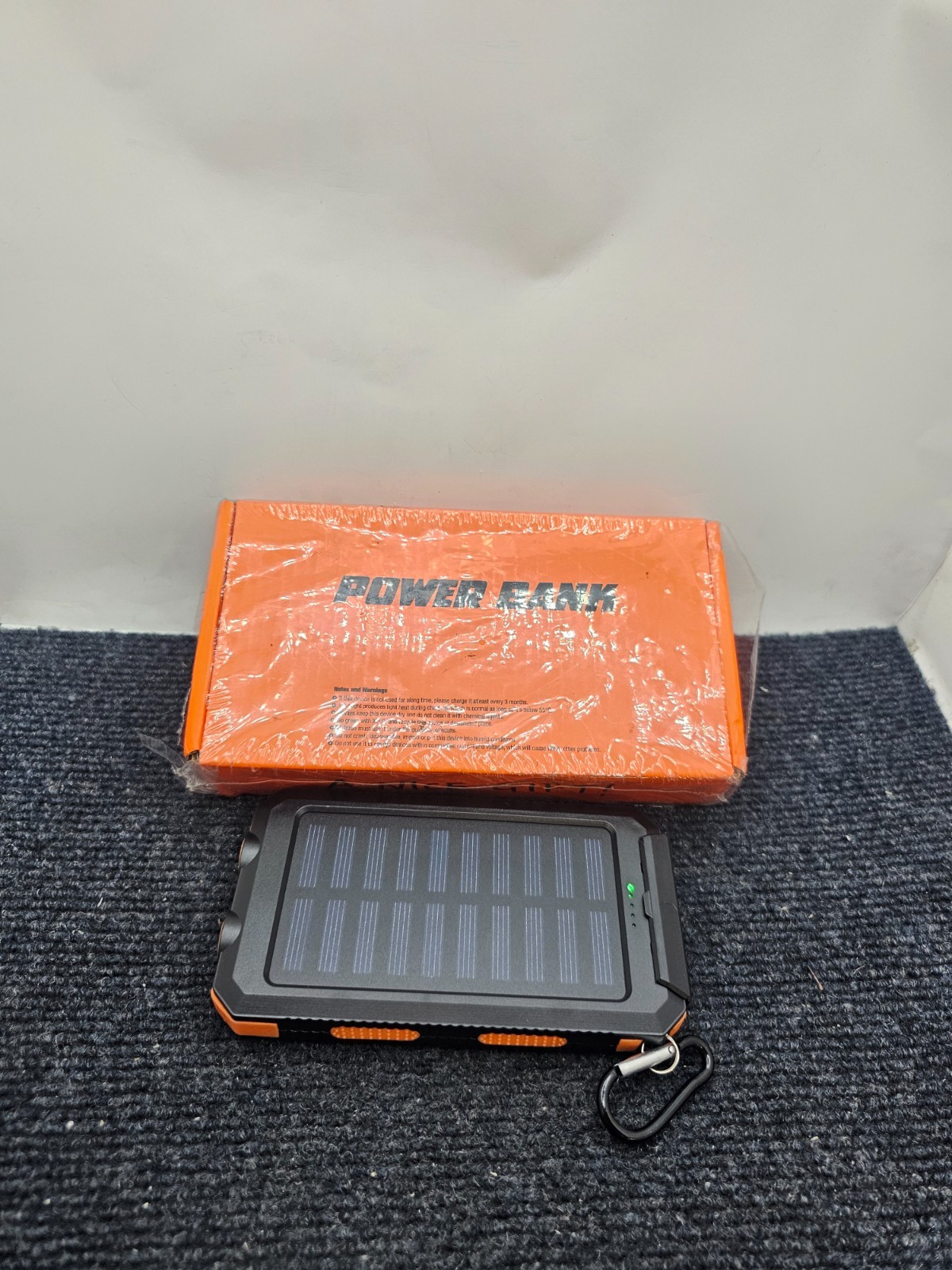 YM-105S Solar Mobile Power Bank 10000MAh 5V 1A-2A