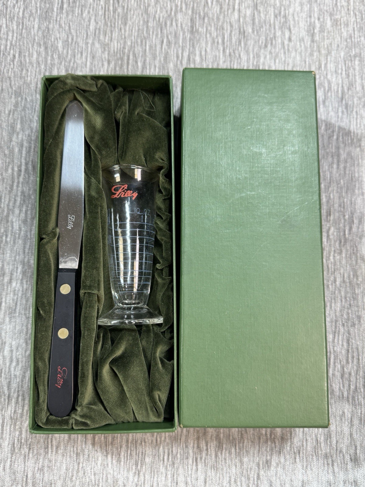 Eli Lilly 30mL/1oz Footed Graduated Beaker + Pharmacy Spatula Set, Box Promo VTG