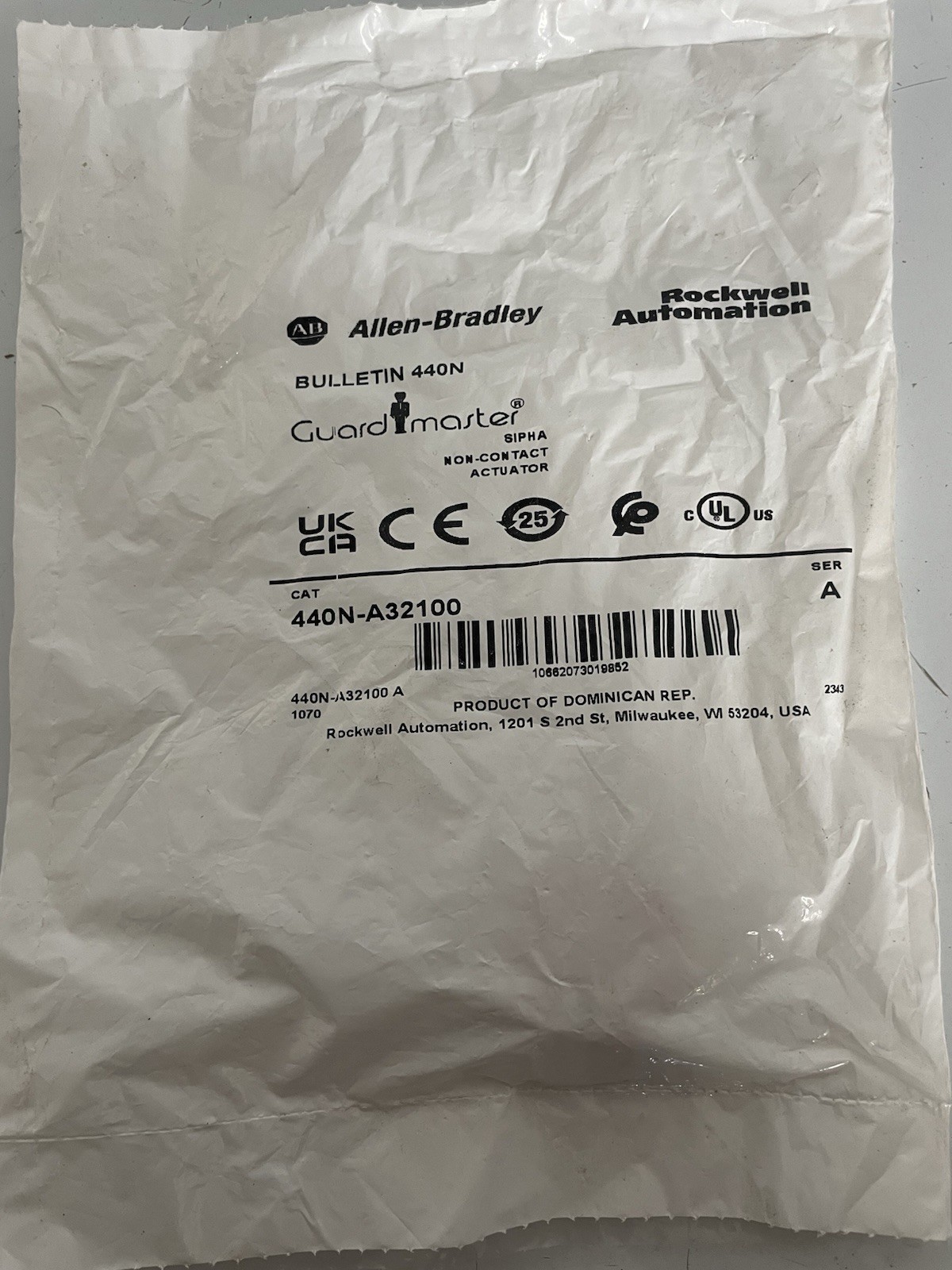 Allen Bradley 440N-A32100 NEW