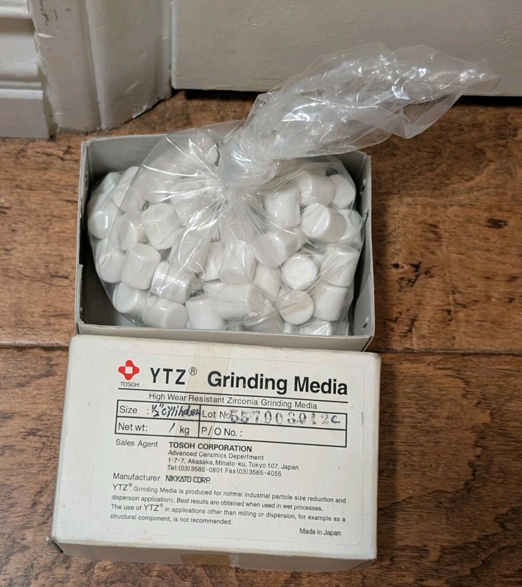 YTZ Tosoh High Wear Resistant Zirconia Grinding Media 1/2″ Cylinder 2 Lbs 3.5 Oz