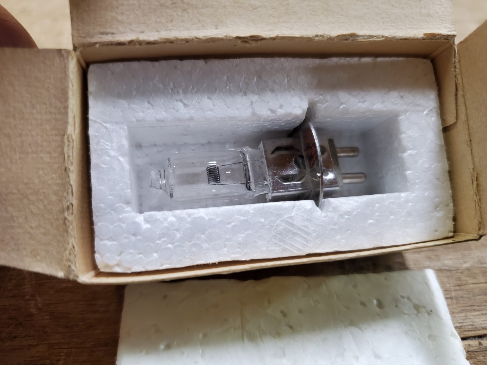 EHE Microscope Lamp Bulb, 12V 100W PG22, Riluma PN170 Switzerland, NOS