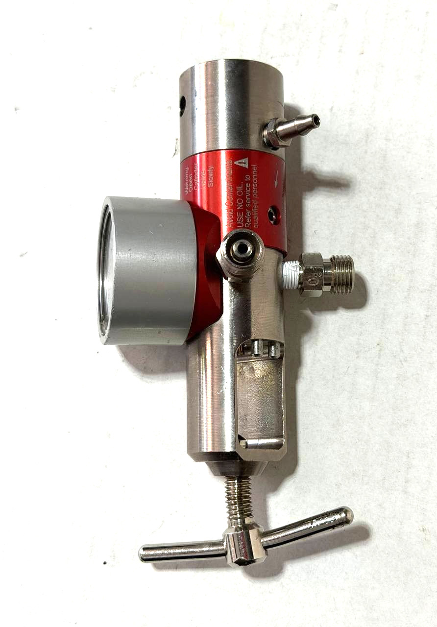 Allied Products L370-220-A-STL Oxygen Regulator, Used