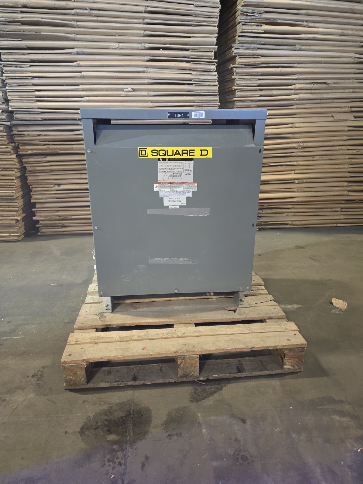 Square D 112.5 KVA Transformer 480V to 208Y/120V 3PH EE112T3HCU Copper CU