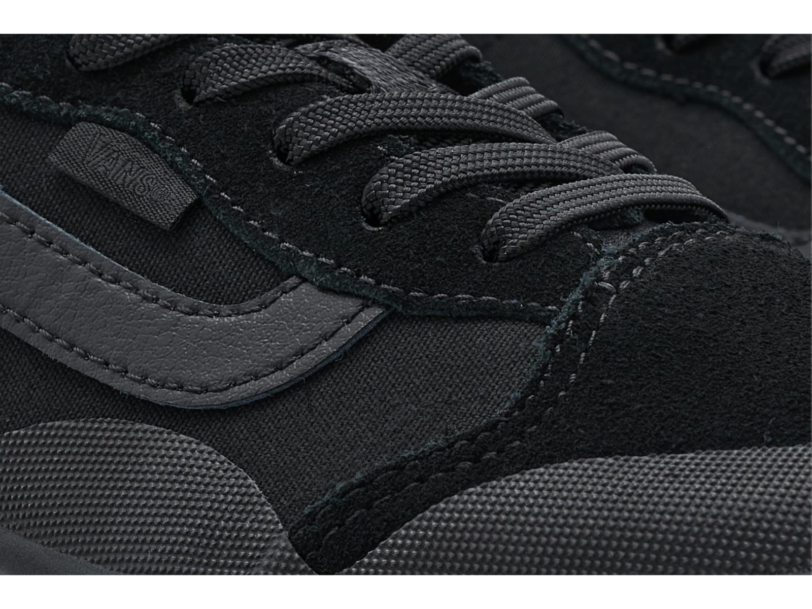Slip Resistant Ultrarange Shoes for Adults – Comfortable, Durable, All-Day Wear