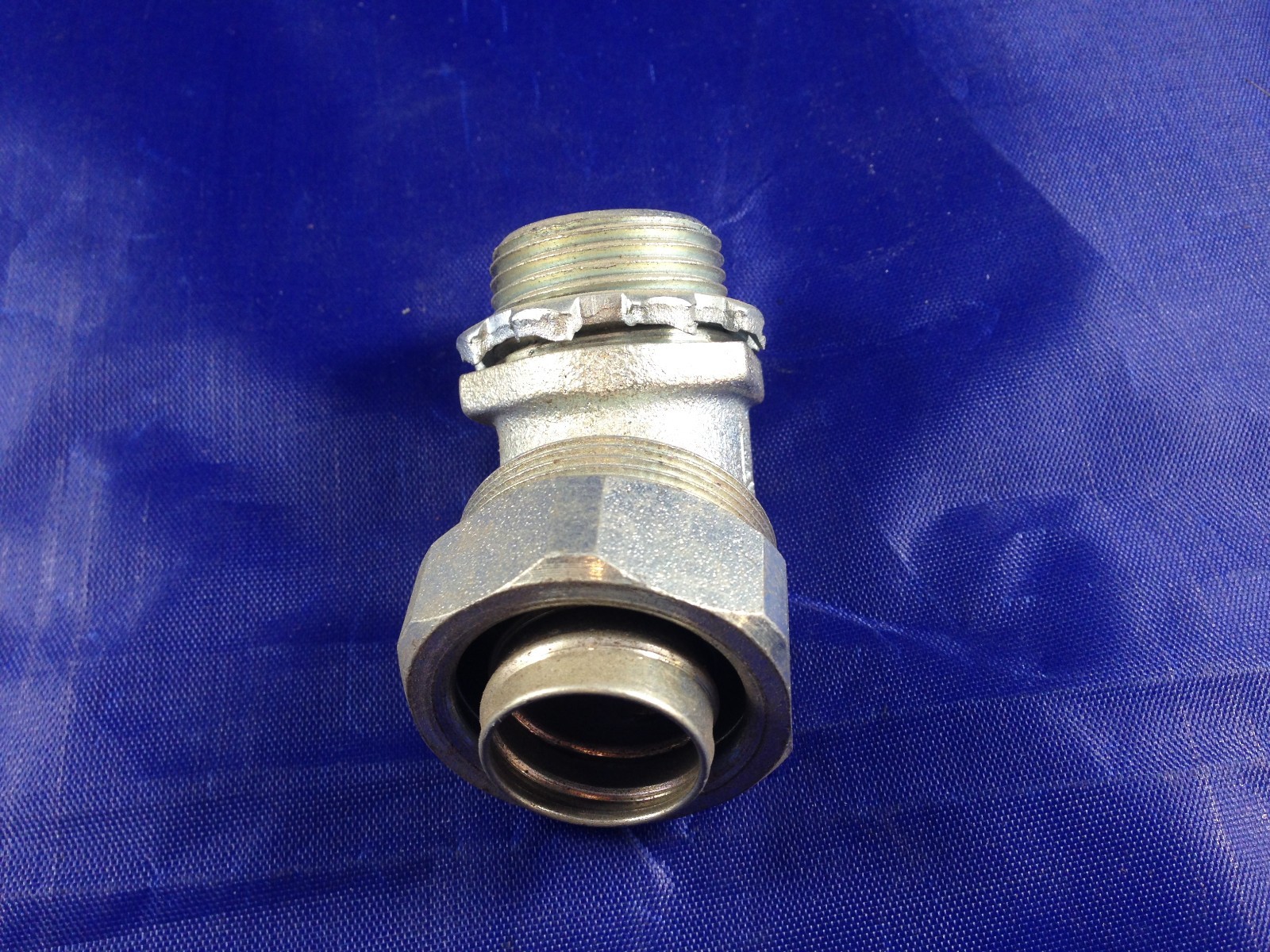 Conduit Connector 3/4″ 45 DEGREE STEEL NON INSULATED Unbranded/Generic