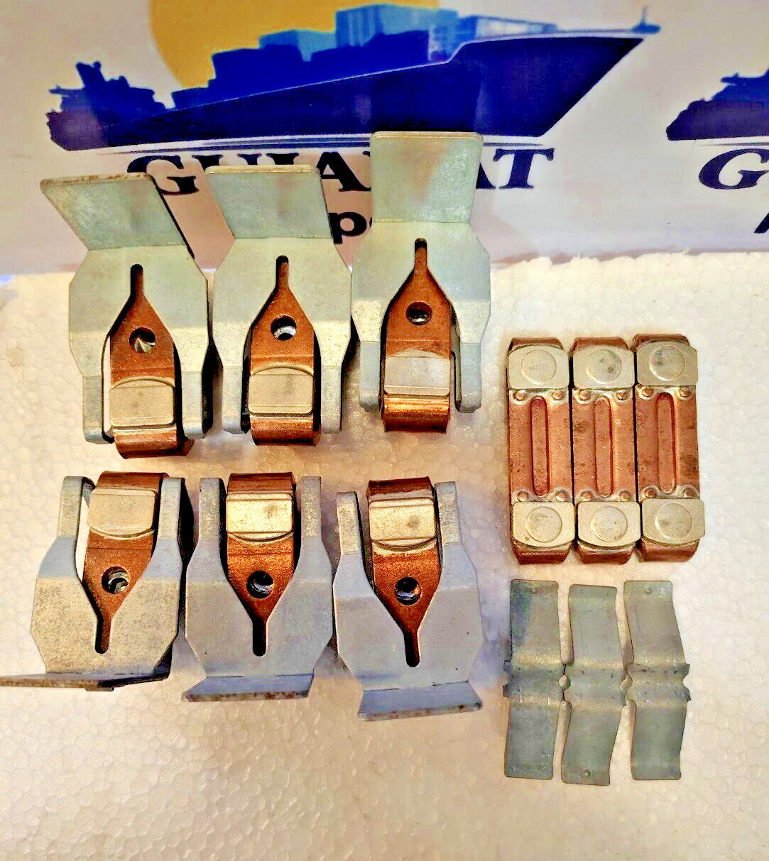 NEW SCHNEIDER ELECTRIC LA5FH431 LC1F265 SPARE CONTACT KIT (BOX NOT AVAILABLE)
