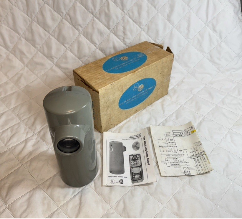 ALLEN BRADLEY 42RLU 4003 PHOTOELECTRIC SENSOR 42RLU403 RETROSPECTIVE CONTROL
