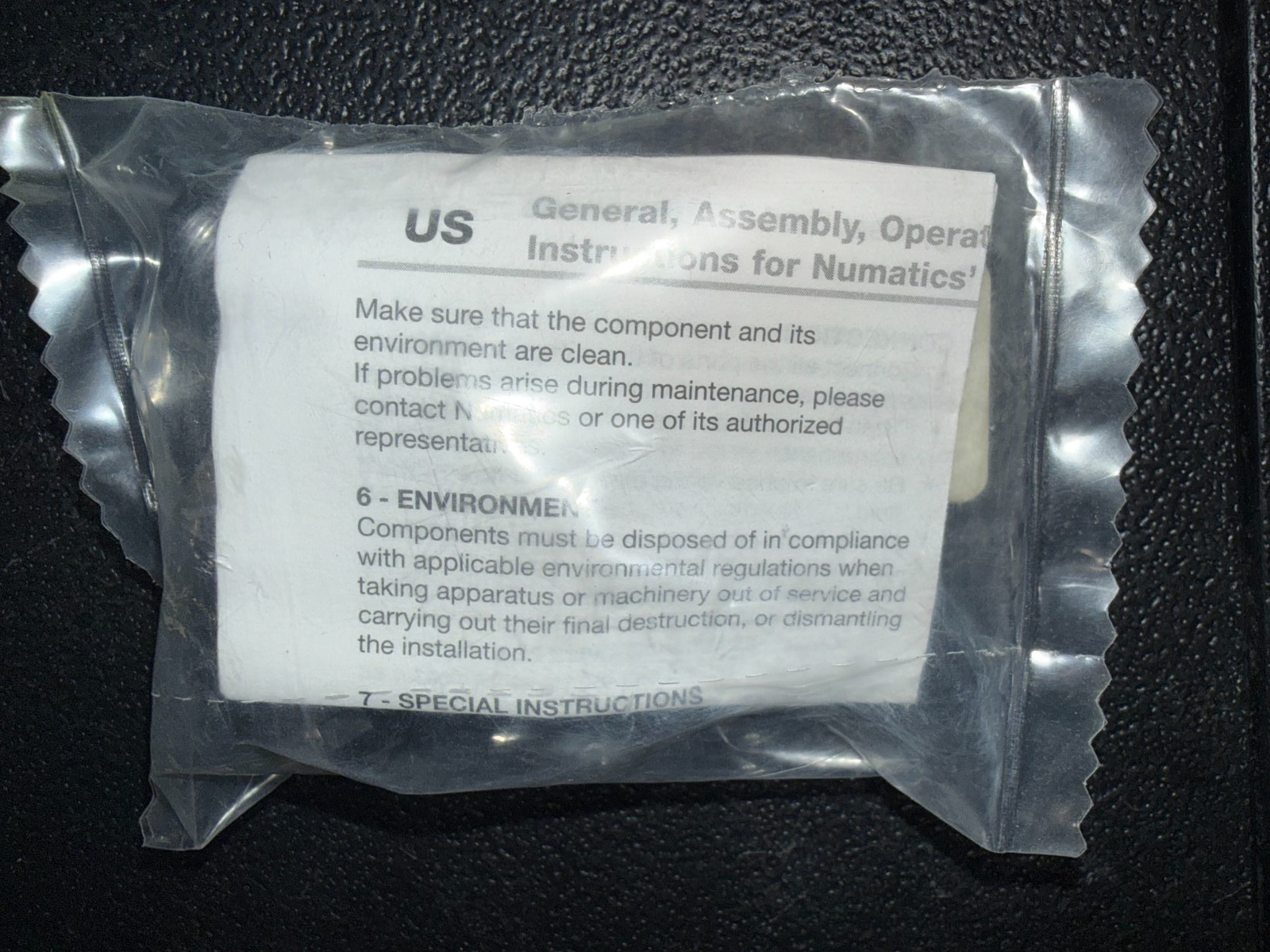 NUMATICS 230-367 220V Coil Connector,Indicating Light Yes 3JDE4
