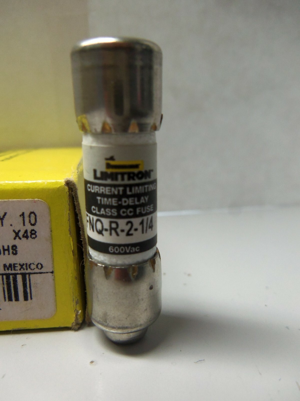 New Lot Bussmann FNQ-R-2 1/4 Amp Fuses Class CC 600V NEW LOOK NIB