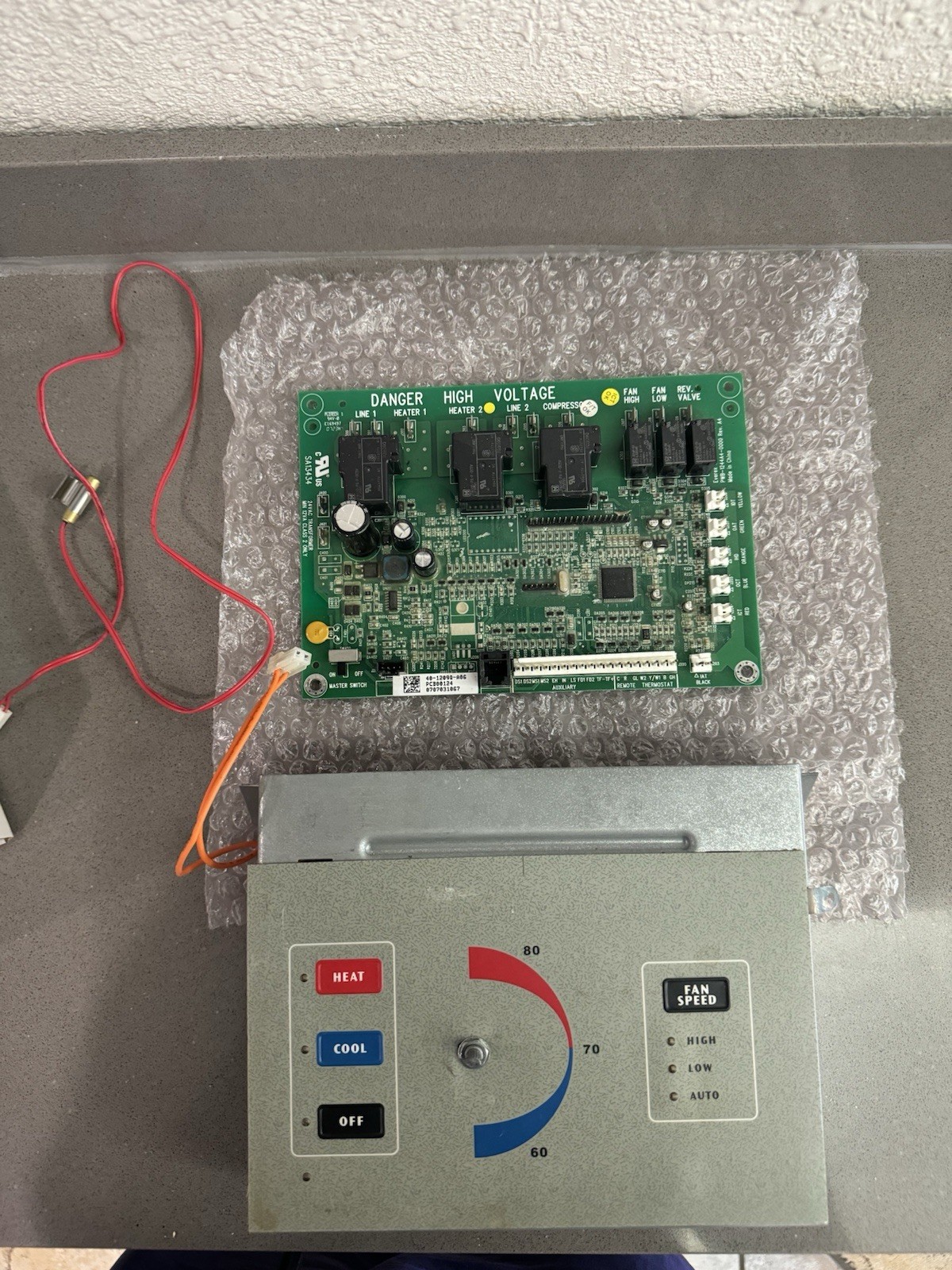 AMANA Goodman PTAC CONTROL BOARD & COVER SET PCB00124 – Good Condition Working