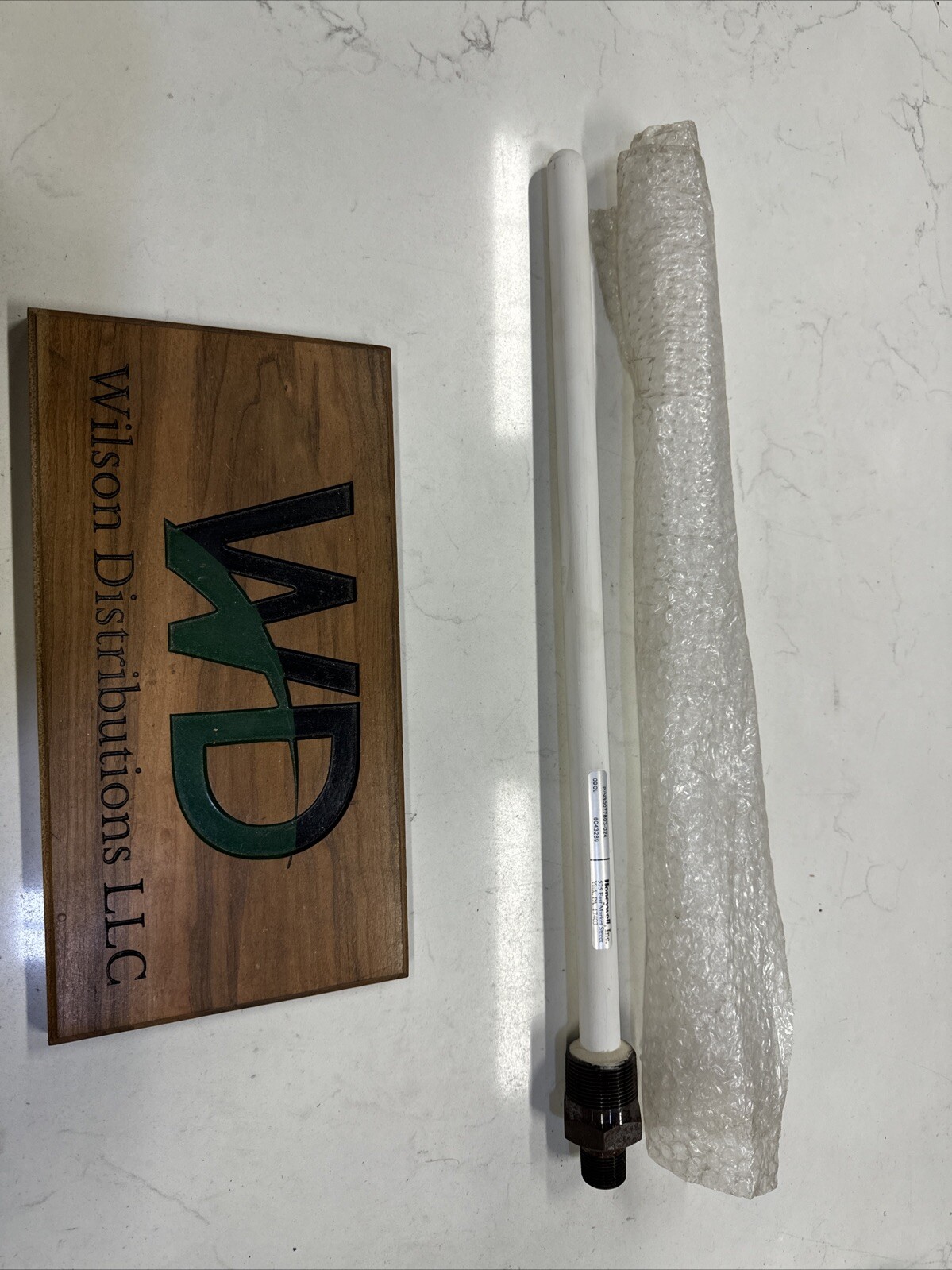 Honeywell Thermocouple Tube 1.25” Npt 24” 30077803-024 New Old Stock