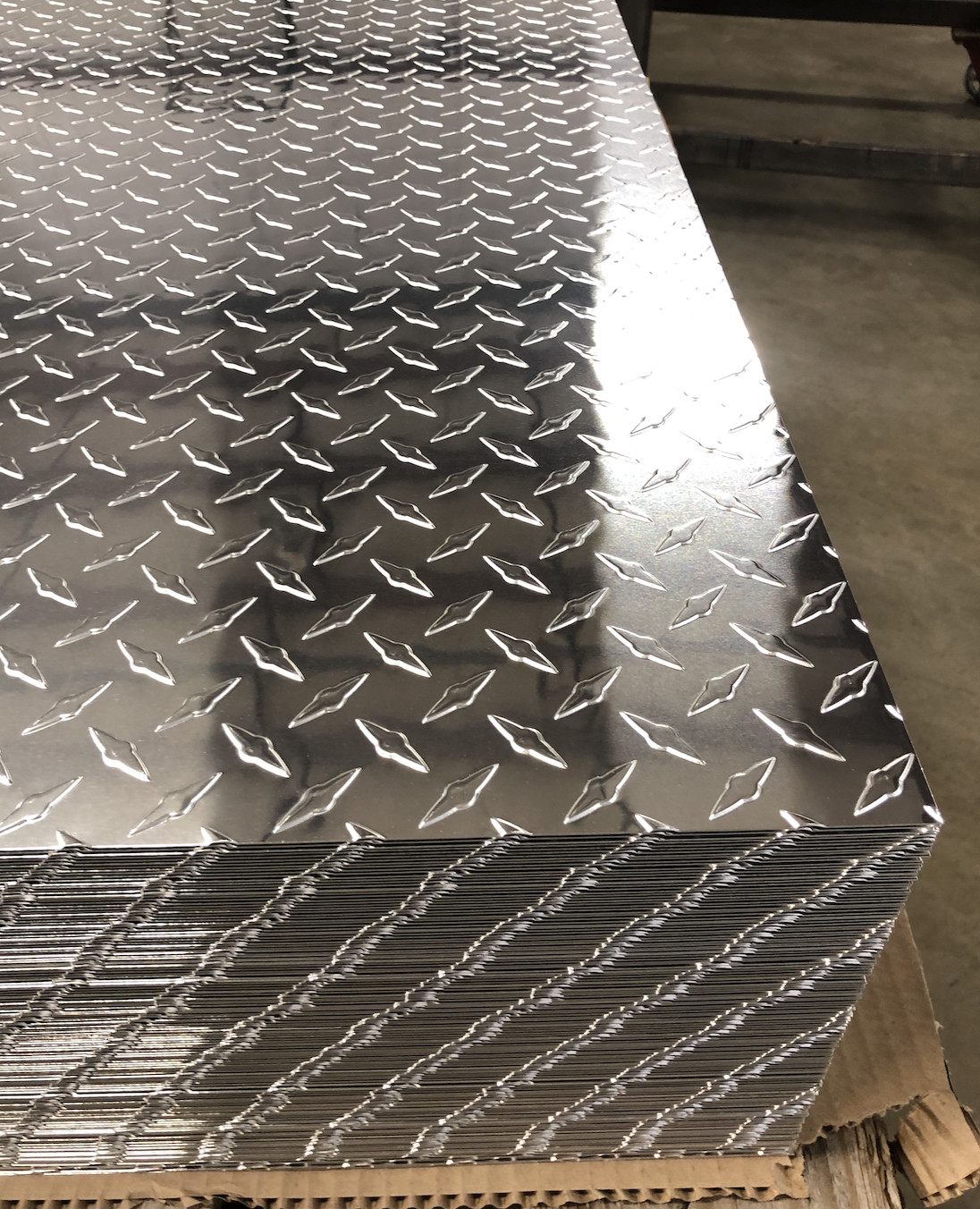 4′ x 8′ Aluminum Diamond Plate Sheet .025” Thick Embossed, Polished