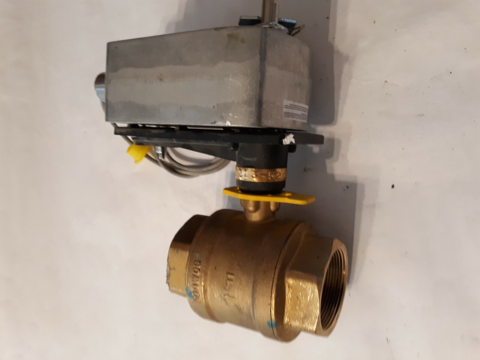 SCHNEIDER MA40-7403 WITH A VA-2213-526-9-67 VALVE. GUARANTEED, RETURNS ACCEPTED
