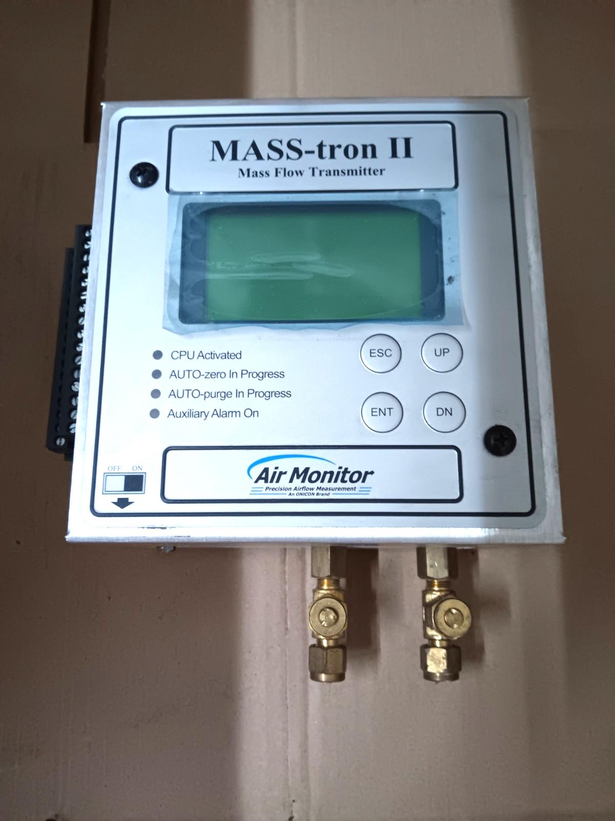 AIR MONITOR CORP MASS-TRON-II Mass Flow Transmitter 24 VAC/DC