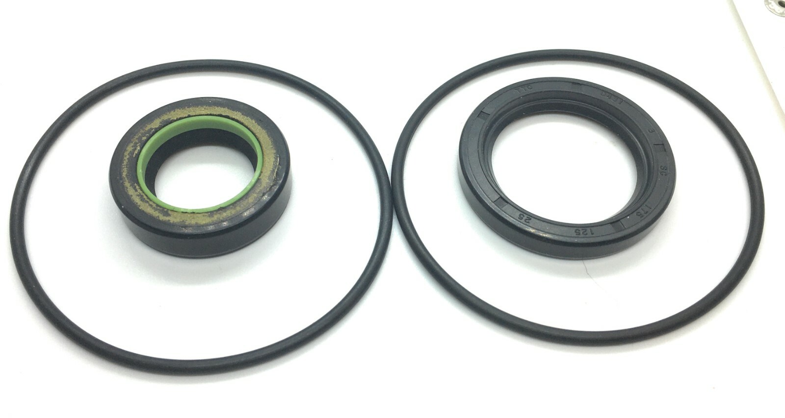 Power Steering Gear Seal Kit Compatible with Ford New Holland Tractors Some Mod