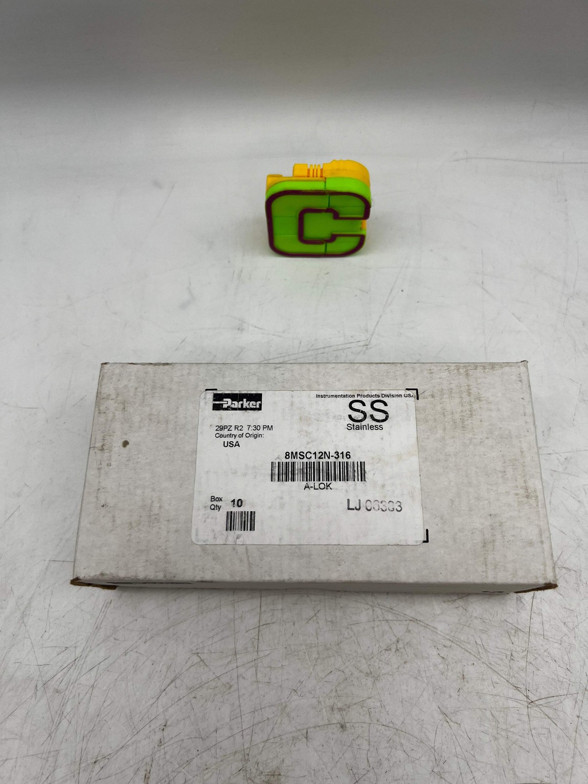 Parker 8MSC12N-316 A-LOK Male Connector, 1/2″ Tube OD x 3/4″ NPT, *Box of (10)*