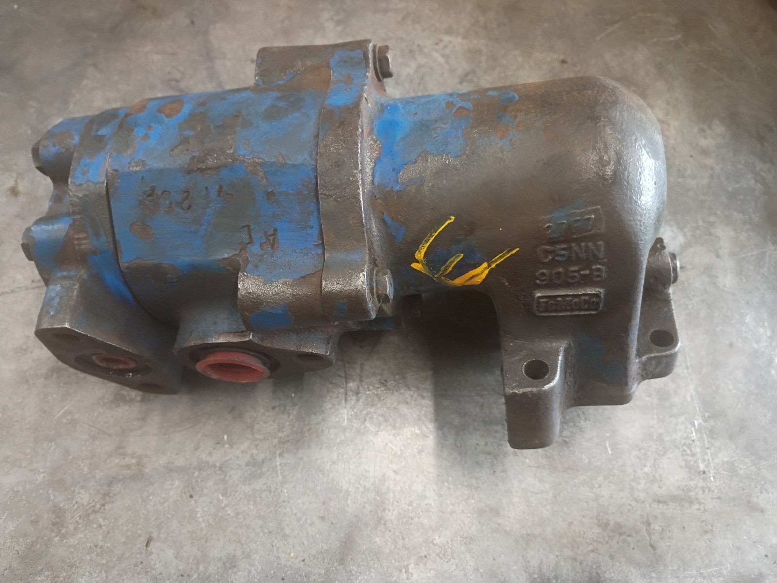Ford Tractor Hydraulic Pump C5NN905B (Used) 2000 3000 4000