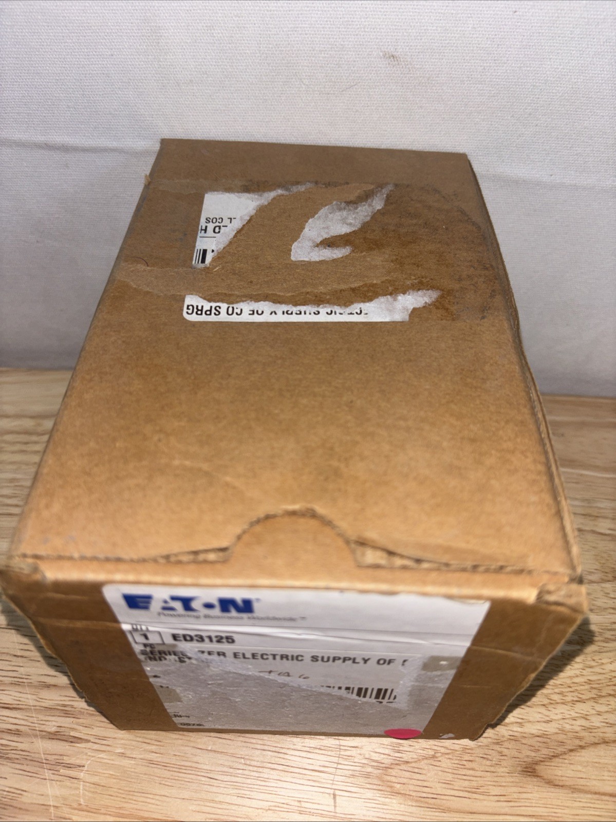 Eaton ED3125, 125 Amp, 3 Pole , 240VAC 65KA, Main Breaker