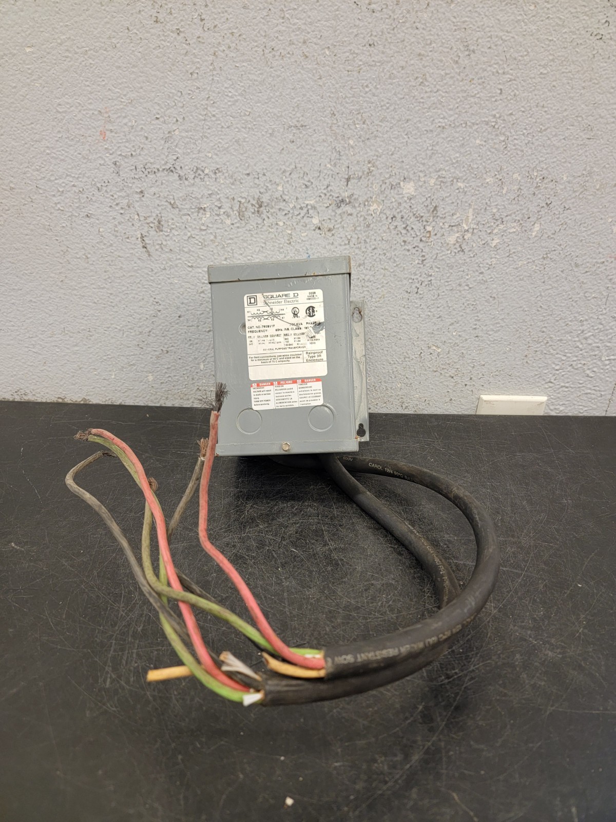 Square D 750SV1F, Transformer 240-480v Input, 120-240v Output, .750Kva – USED