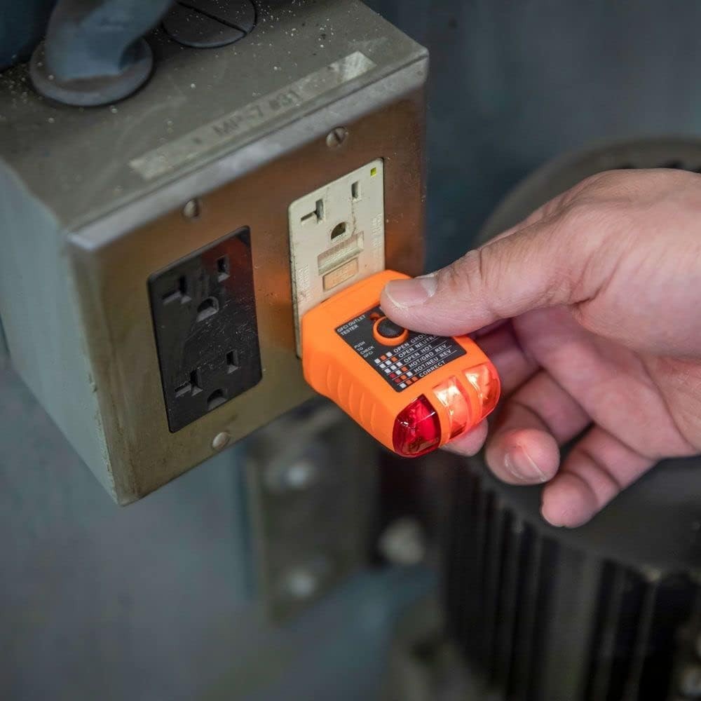 Hand-Powered GFCI Tester with Wide Operating Temperature – Klein Tools Quality