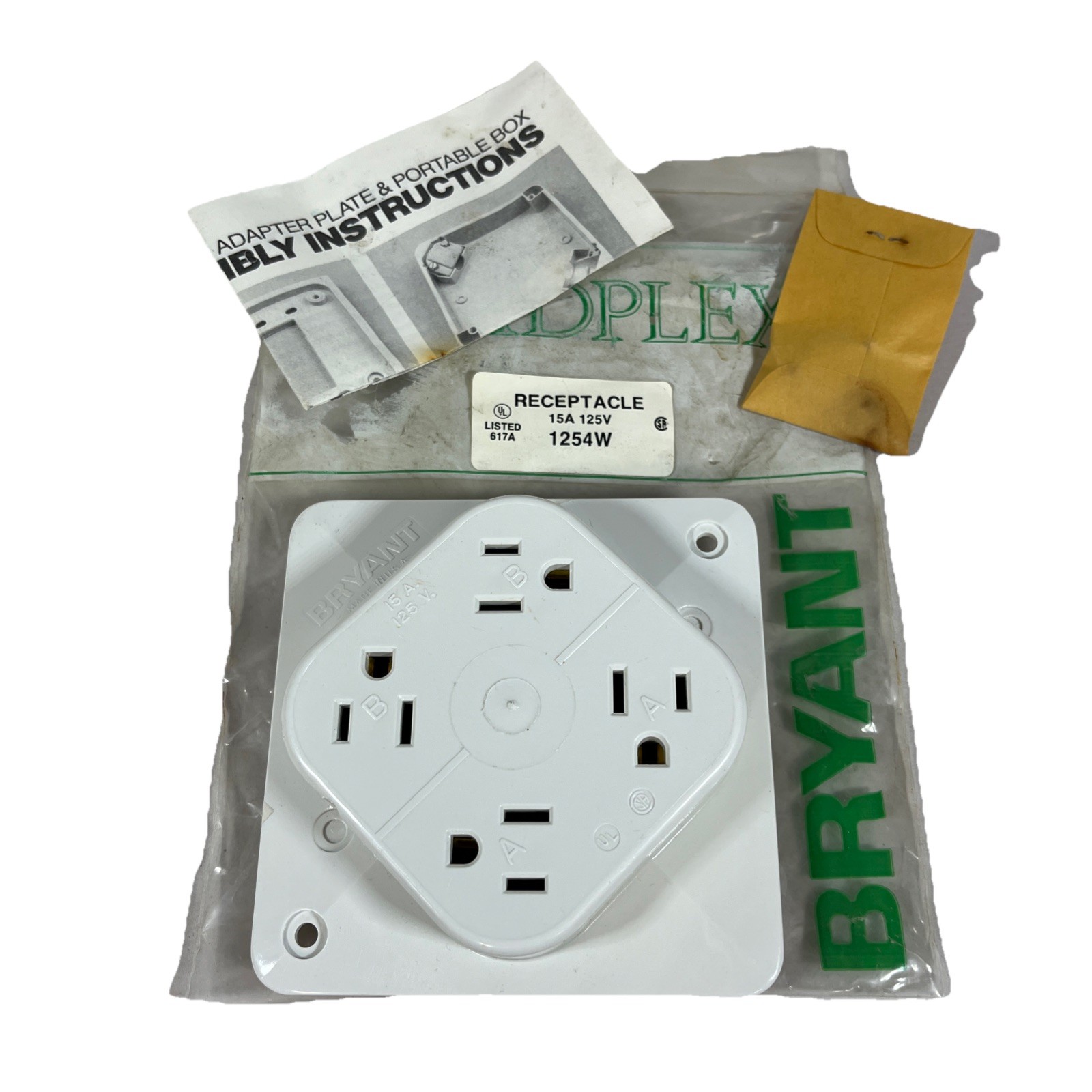 Bryant 1254W – 15A 125V, 2-Pole 3-Wire Grounding, 5- 15R, White, Single Pack NIP