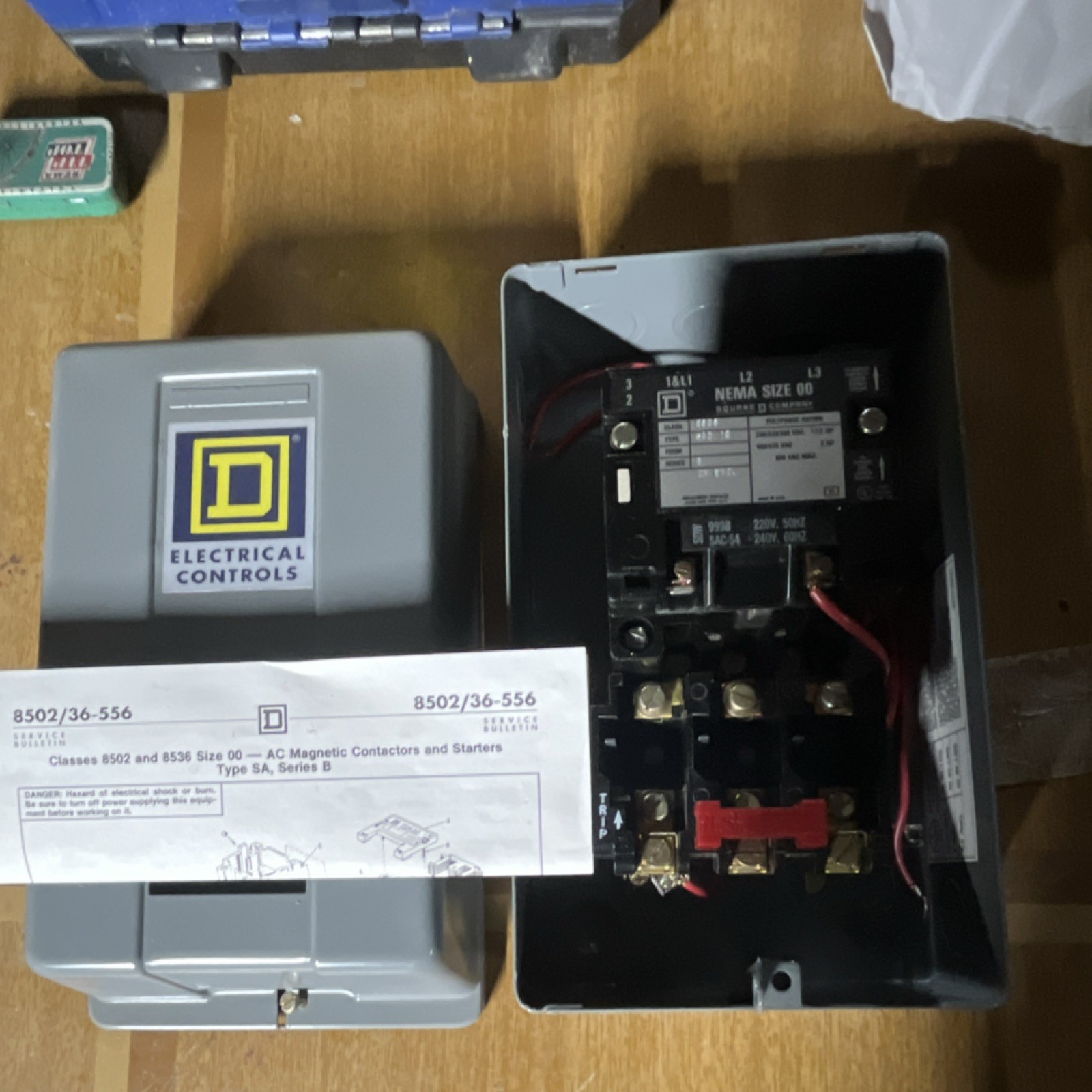 Square D 8502 8502SA1.2 NEMA Size 00 Contactor Starter 220V Coil Overload