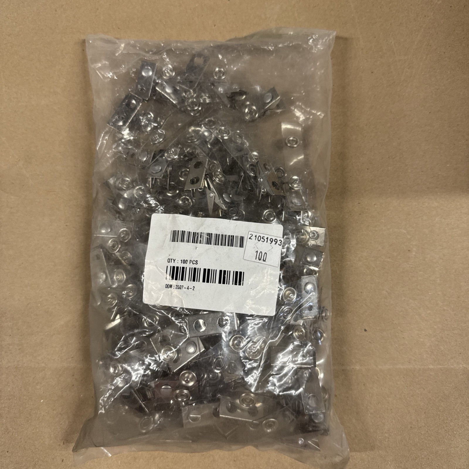 Badge Clips Nickel Plated Steel 2-hole Clip Clear PVC Strap 21051993 Pack Of 100