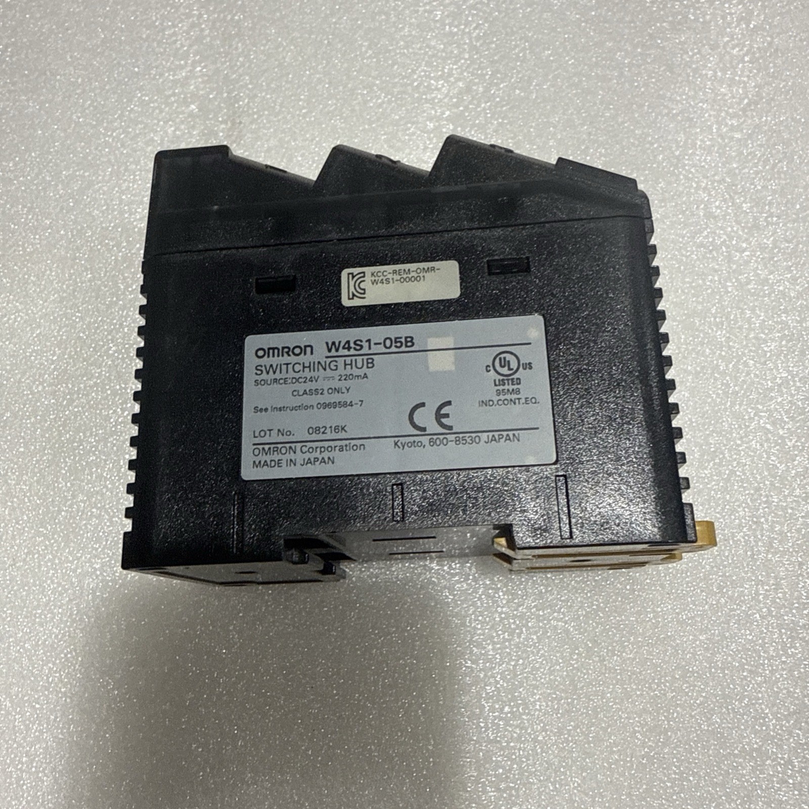 NEW* OMRON W4S1-05B SWITCHING HUB FREE US SHIPPING