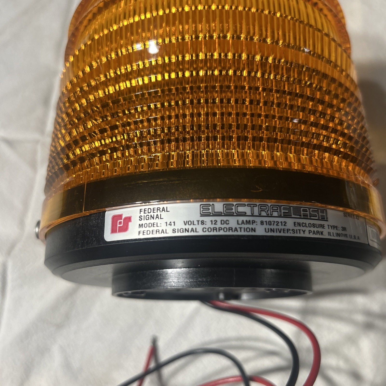 Federal Signal ElectraFlash 141 Strobe Light 12 Volts DC. Amber Color. Series A3