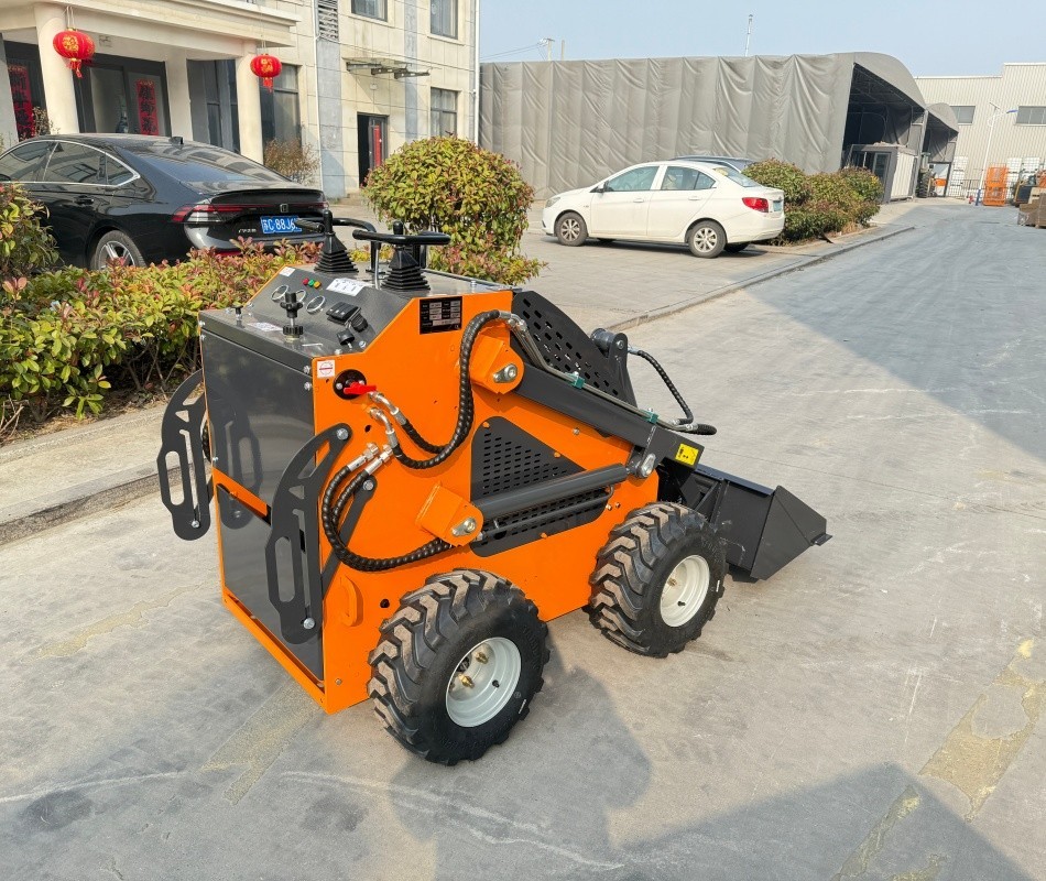 Wolfequip Wheel Mini Skid Steer Loader 23HP Tractor Bucket Hydraulic Guide Drive