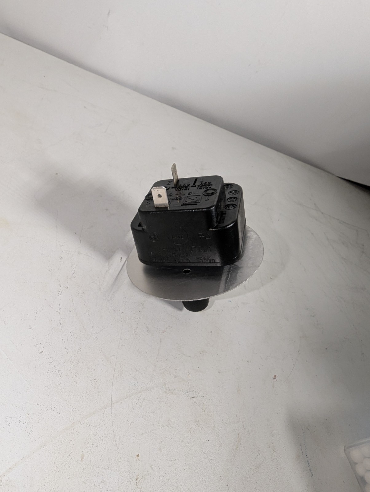 GENUINE DIEHL T85 TYPE 600 TIMER 15 MIN 15A 1000W / 1/4 HP 120/250 VAC 60 Hz